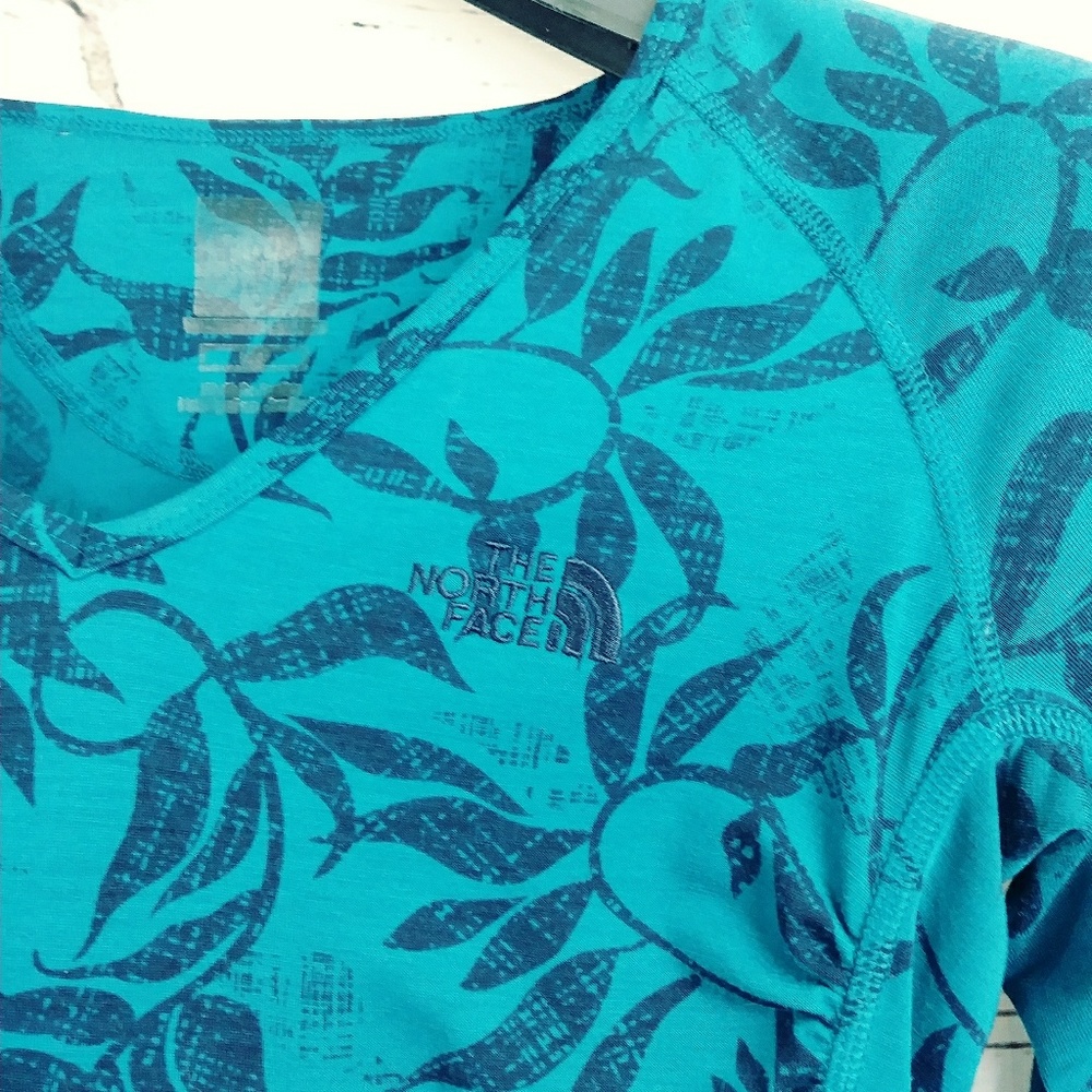 The North Face | Floral Long Sleeve Athletic Top
